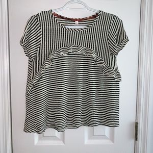 STRIPED RUFFLE TEE